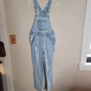 No Boundaries denim jeans overalls - light fray and ripping - Medium